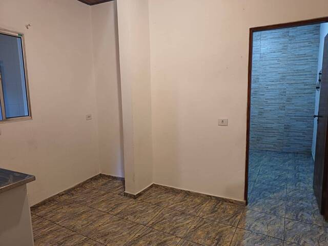 Casa para Locação em Embu das Artes - 5