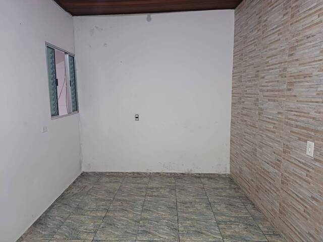 Casa para Locação em Embu das Artes - 2