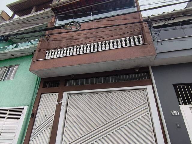 Locação em Jardim Santo Eduardo - Embu das Artes